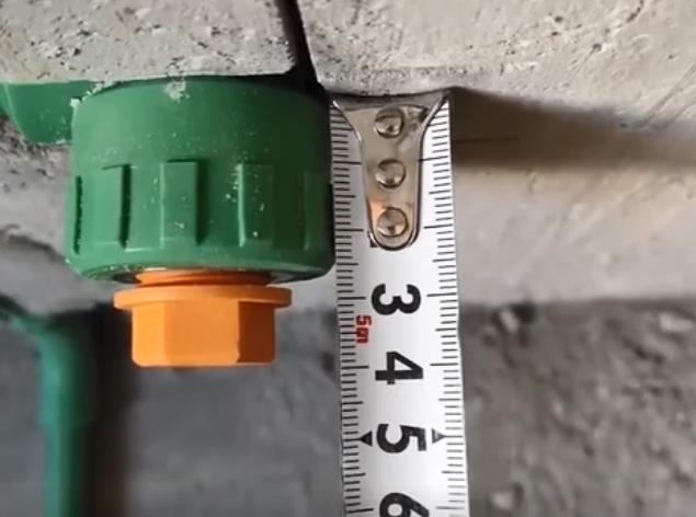 水管內絲彎頭出墻多少合適?老師傅一句話瞬間明了! 水管內絲彎頭出墻多少合適?老師傅一句話瞬間明了!