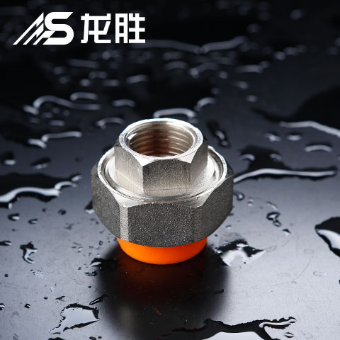 皮爾特水管多少錢一根？這2個價格差距也忒大了吧？